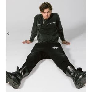 Six Week Residency Men’s Midnight Stardust Sweatpants Size Small. NWOT